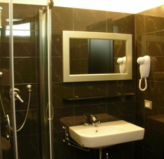 Quarto Estandar, San Carlo