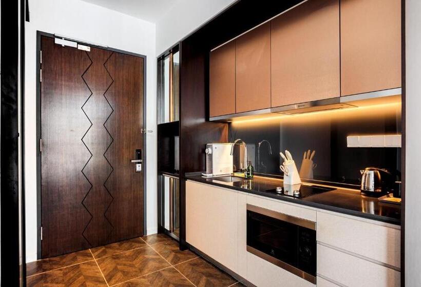 استودیوی لوکس, Star Residence Klcc