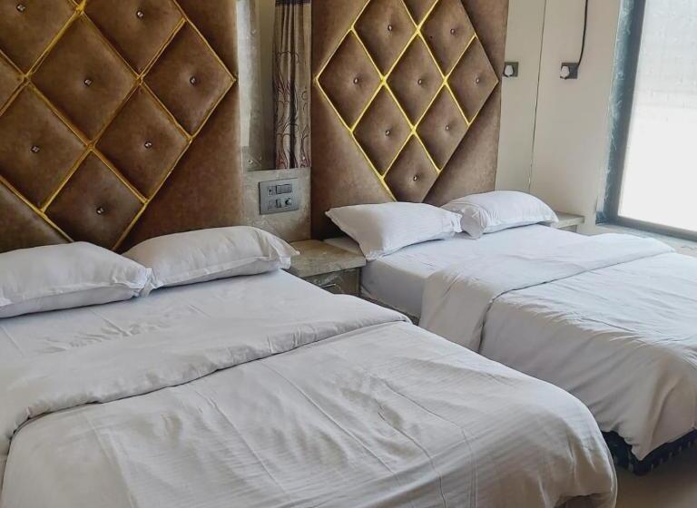 Четырехместный Номер Стандарт, Roshan Residency Matheran