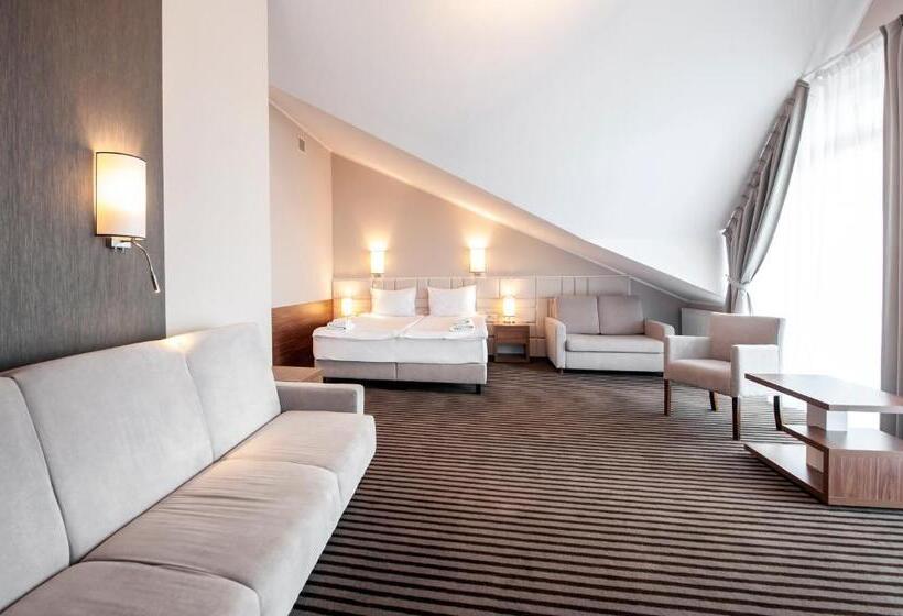 Quarto Familiar, White