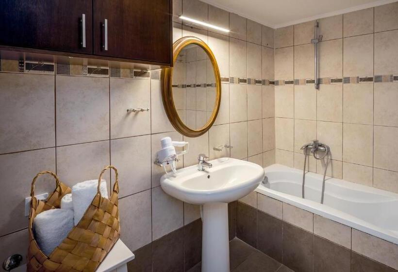Apartamento 2 Dormitórios, Camelot Royal Beds By Estia