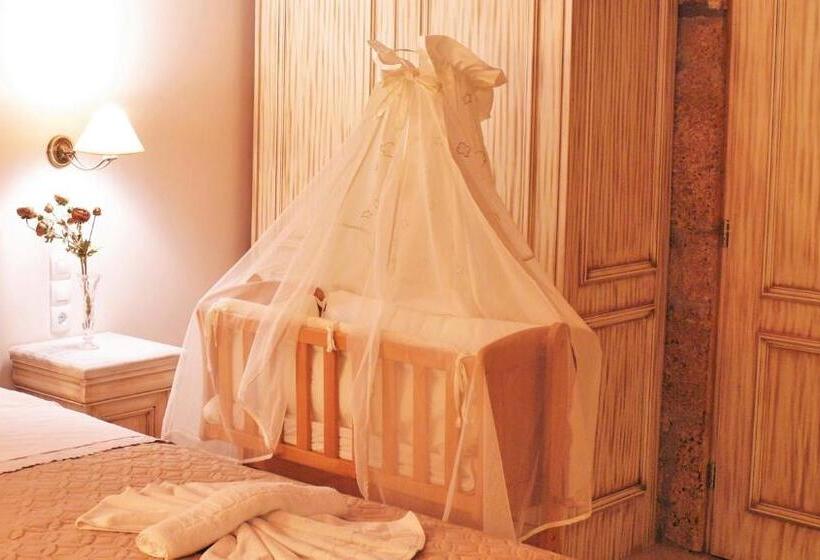 Студио Стандарт с Террасой, Camelot Royal Beds By Estia
