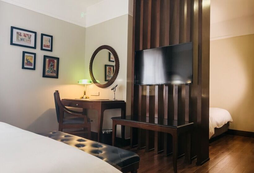 اتاق لوکس سه تخته, La Siesta Classic Ma May