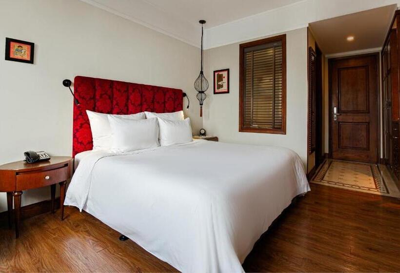 اتاق لوکس, La Siesta Classic Ma May