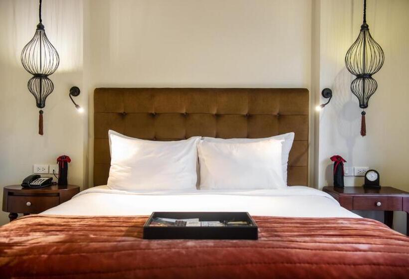 سوییت خانوادگی, La Siesta Classic Ma May