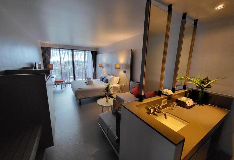 اتاق لوکس با چشم‌انداز دریا, The Yama Hotel Phuket