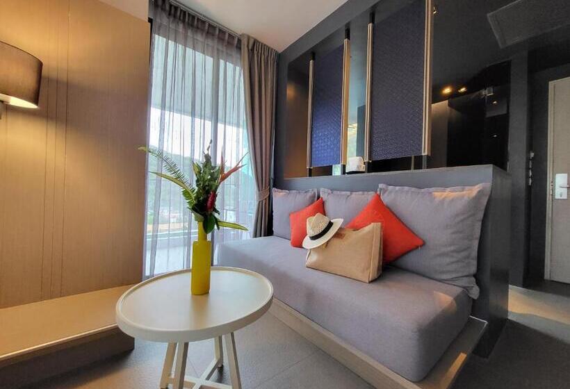 اتاق لوکس با چشم‌انداز دریا, The Yama Hotel Phuket