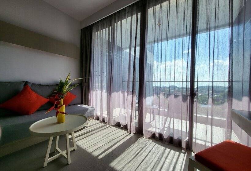 اتاق سوپریور با چشم‌انداز دریا, The Yama Hotel Phuket