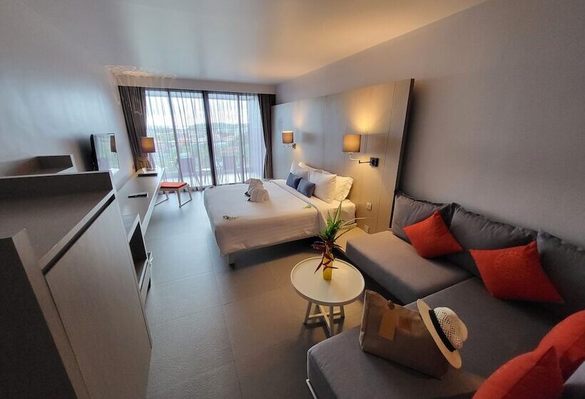 اتاق لوکس با چشم‌انداز دریا, The Yama Hotel Phuket