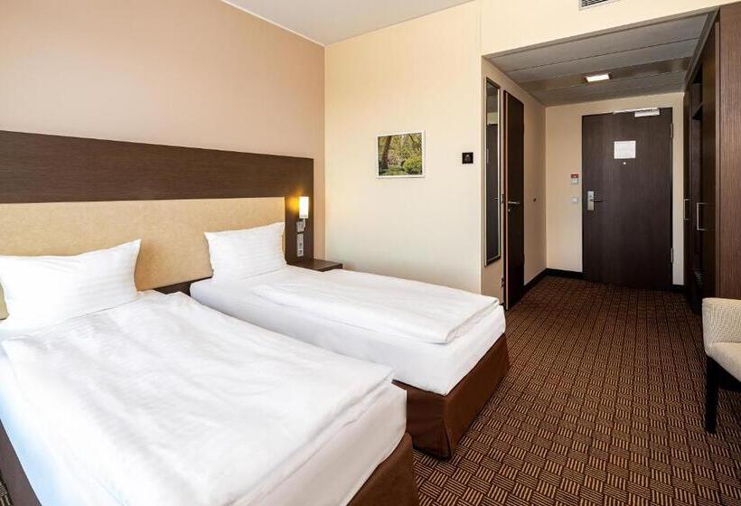 Номер Стандарт, Intercityhotel Hamburg Dammtor Messe