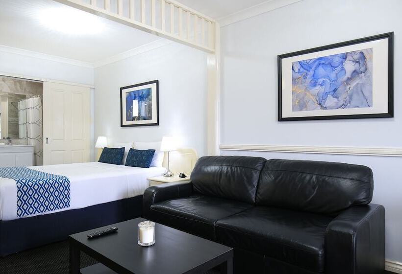 패밀리 스튜디오, Toowong Central Motel Apartments