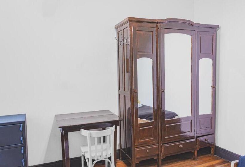 اتاق استاندارد با سرویس بهداشتی مشترک, Art Factory San Telmo