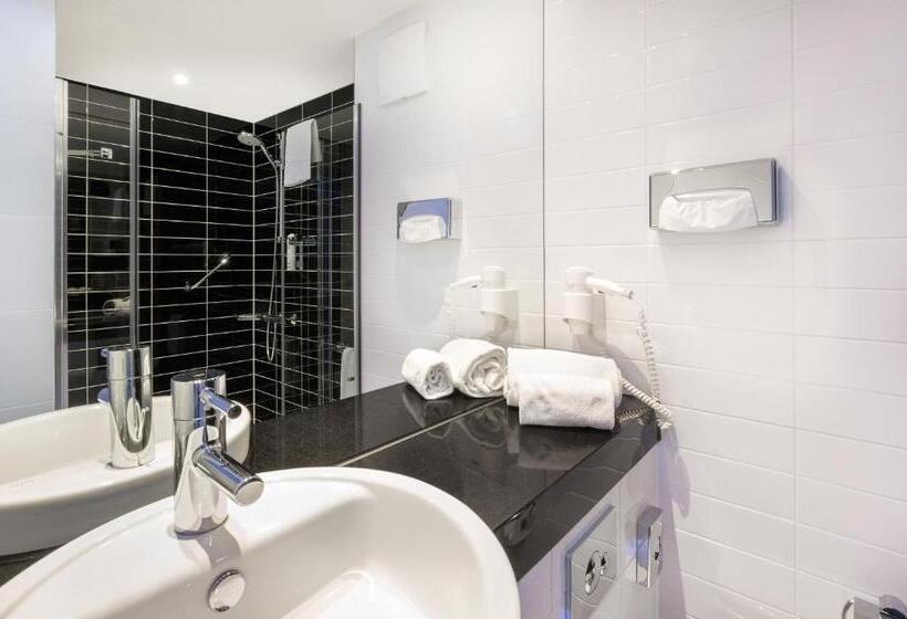 اتاق استاندارد, Holiday Inn Express Friedrichshafen, An Ihg