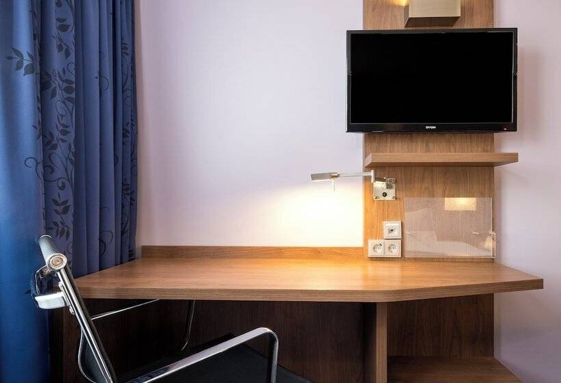 اتاق استاندارد, Holiday Inn Express Friedrichshafen, An Ihg