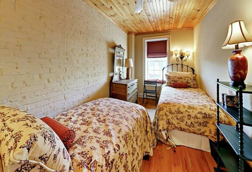 Апартаменты 2 Спальни, North Star Manor