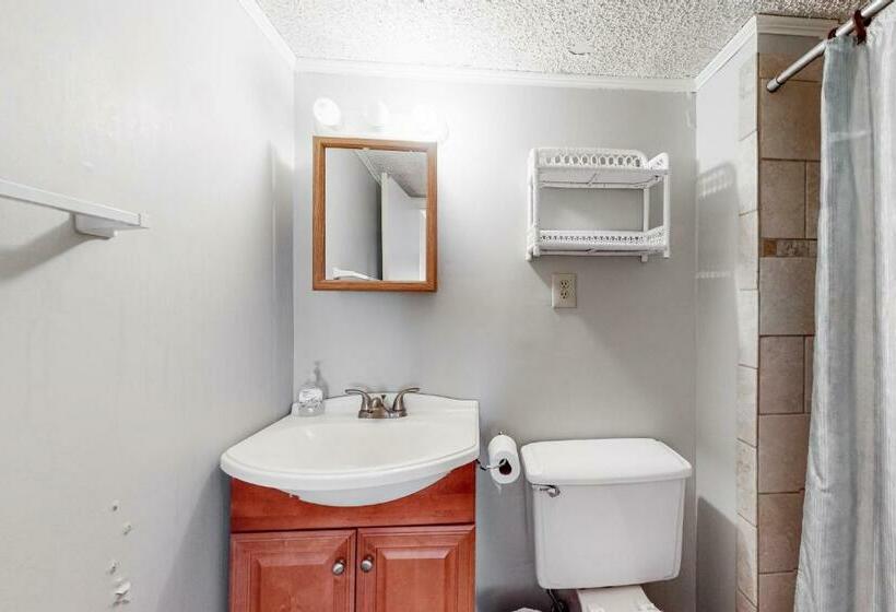 آپارتمان 2 خوابه, Cedar Shores     30142 Cedar Shores Rd #e144