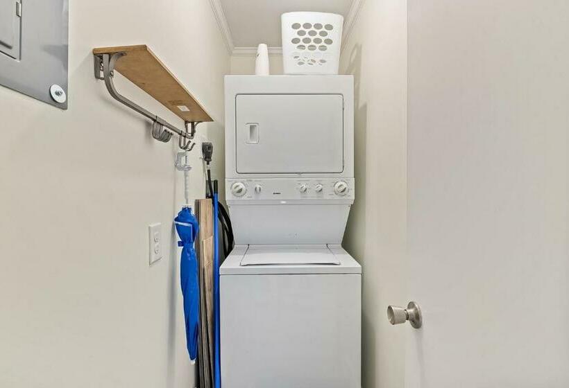 침실 2개 아파트, Southwinds H11