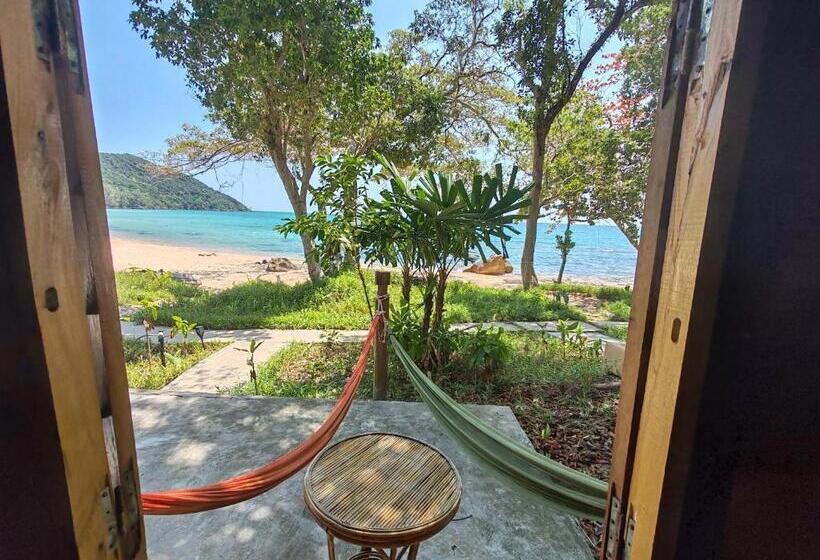 Номер Стандарт Вид на Море с Балконом, Kamaku Bungalows