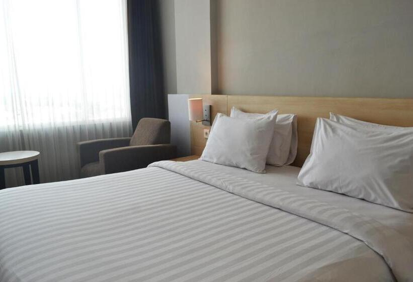 غرفة كلوب, Grand Cakra Hotel Malang