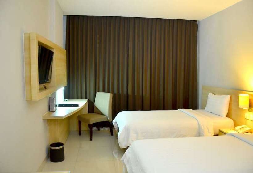 غرفة كلوب, Grand Cakra Hotel Malang