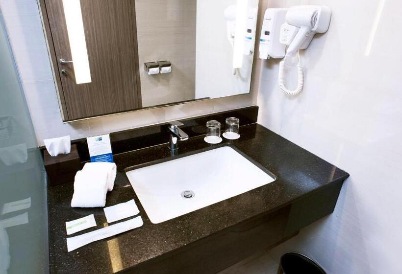 标准间, Holiday Inn Express Surabaya Centerpoint, An Ihg