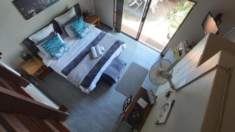 标准房带园景, King S Hill Guest House