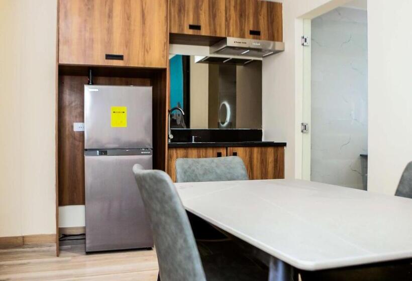 Люкс Deluxe Кровать Кинг, Surestay Studio By Best Western Clarkview, Angeles City