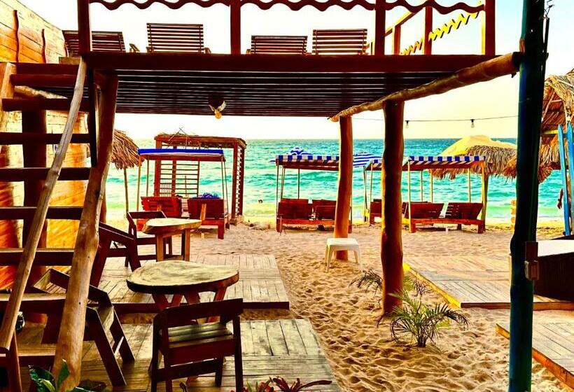 Номер Deluxe Вид на Море Боковой, Baru Hostel Club
