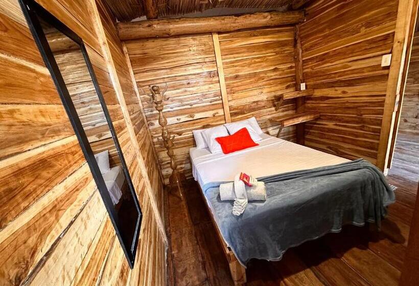 Номер Deluxe Вид на Море Боковой, Baru Hostel Club