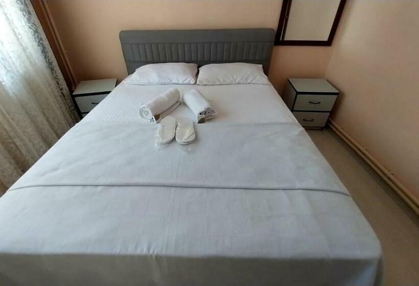 استودیوی استاندارد, Altay Motel