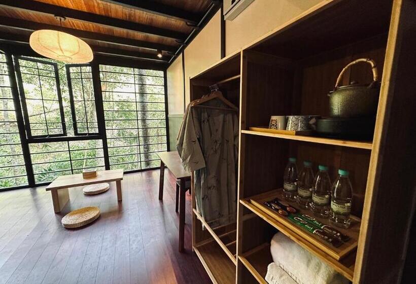سوئیت جونیور با چشم‌انداز باغ, Kireina Genting Villa