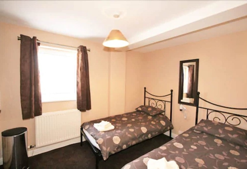 Номер Стандарт, Central Studios Gloucester Road By Roomsbooked   Free Parking