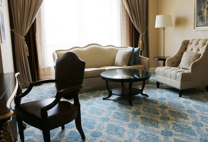 Family Suite, The Castle Hotel, A Luxury Collection Hotel, Dalian