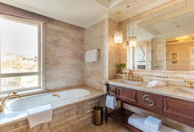 Family Suite, The Castle Hotel, A Luxury Collection Hotel, Dalian