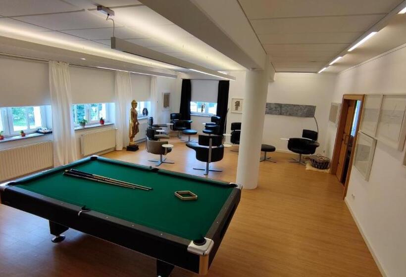 Номер Стандарт, Pension Kricklsäge