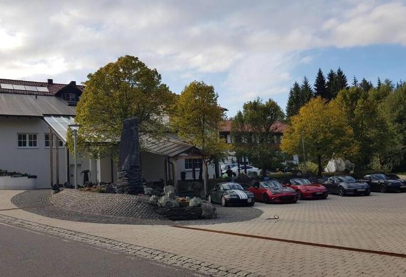 Номер Стандарт, Pension Kricklsäge