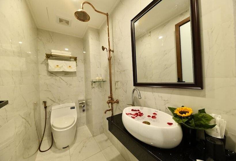اتاق خانوادگی, Kingdom Hotel Hanoi