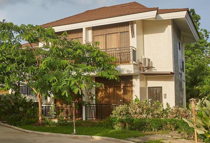 اتاق سوپریور با تخت بزرگ, Tag Resort