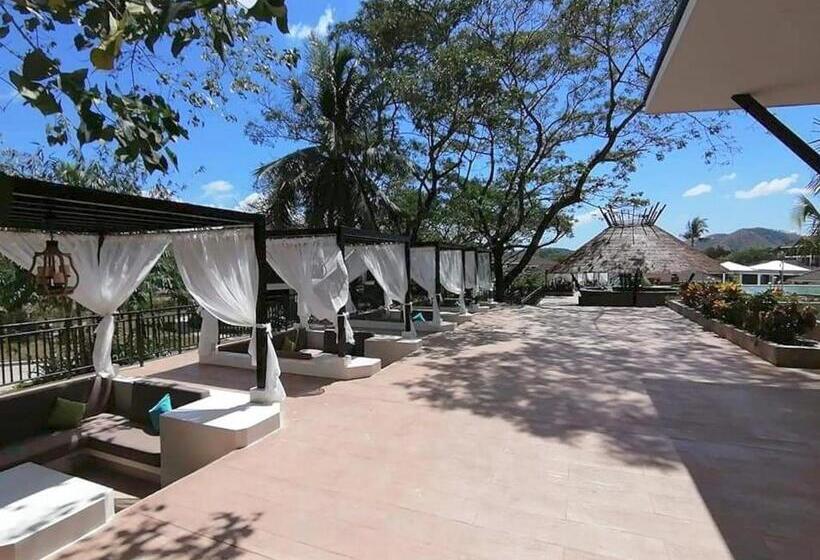 اتاق استاندارد با تخت بزرگ, Tag Resort