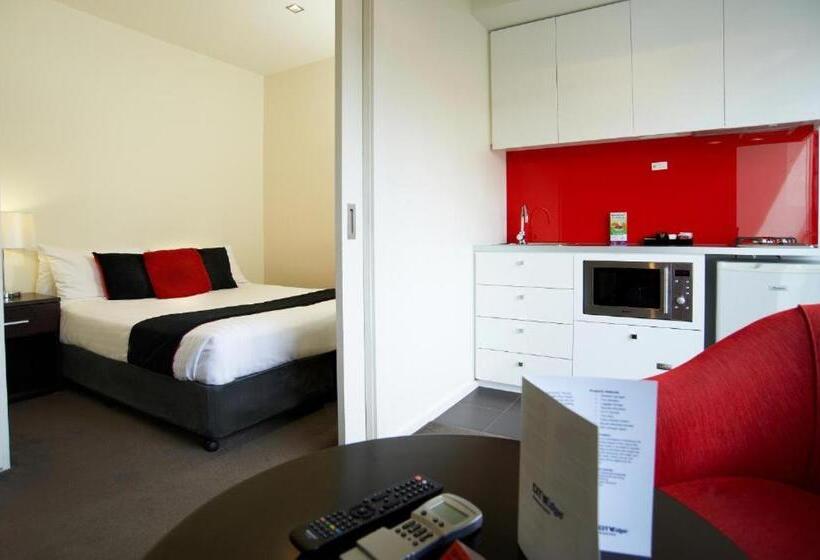 آپارتمان 1 خوابه با بالکن, City Edge On Elizabeth Apartment