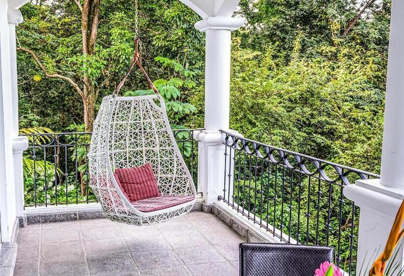 Полулюкс, Shana By The Beach Manuel Antonio