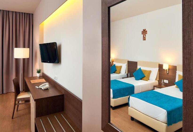 اتاق استاندارد سه نفره, Medjugorje Hotel & Spa