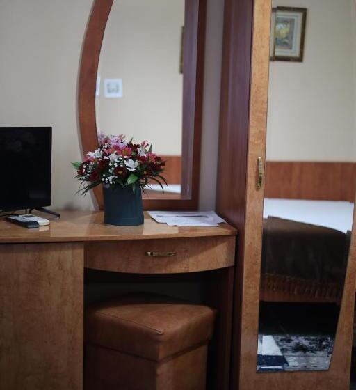 اتاق استاندارد یک نفره, Casa Italia
