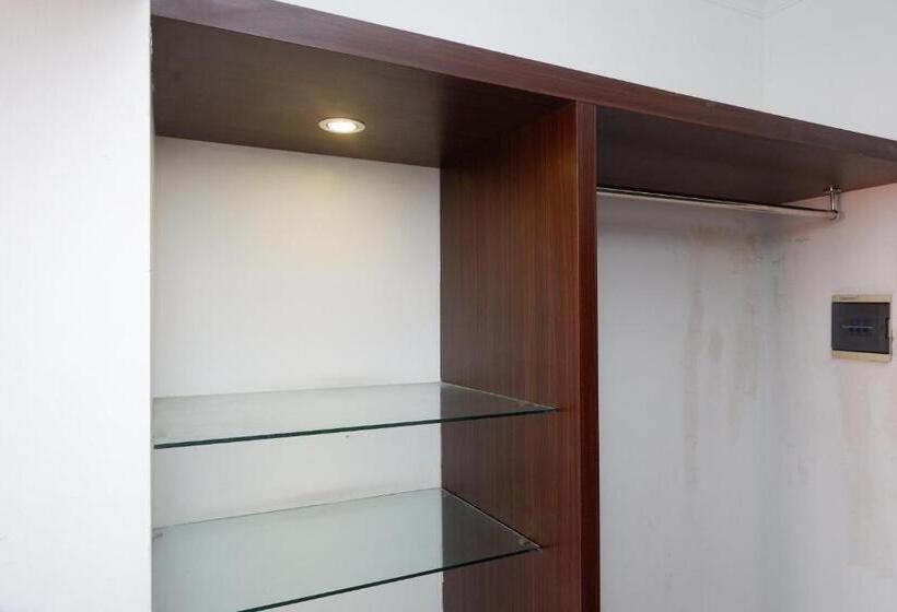 غرفة ديلوكس, Urbanview Hotel Artama Simpang Lima By Reddoorz