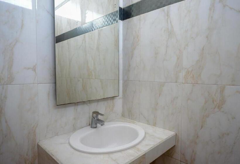 غرفة عائلية, Urbanview Hotel Artama Simpang Lima By Reddoorz