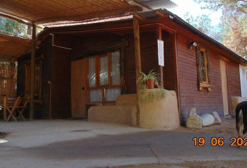 Хижина, Cabaña Hostal Ema