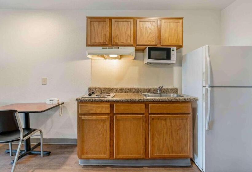 ２ダブルベッドのスタンダードルーム, Extended Stay America Select Suites   Indianapolis   Lawrence