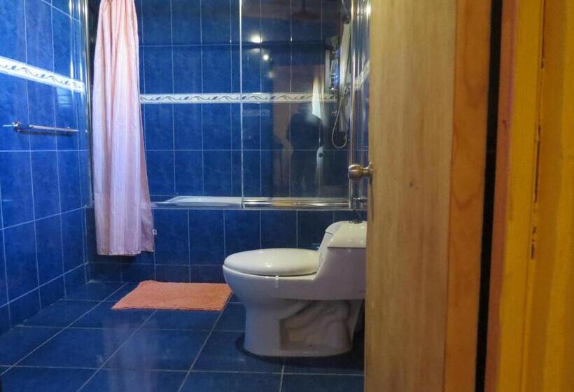 Номер Стандарт Трехместный, Hostal Alabalti