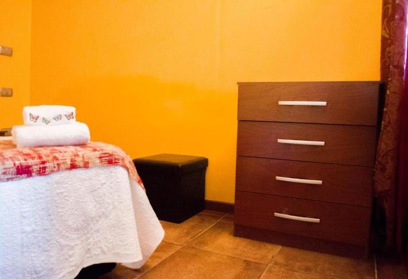 Номер Стандарт Совместная Ванная, Hostal Alabalti