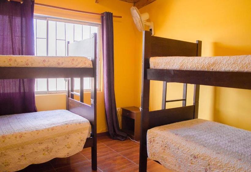 Кровать в Общей Комнате, Hostal Alabalti
